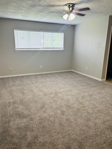 25302 Thistlewaite Lane, Spring, TX 77373