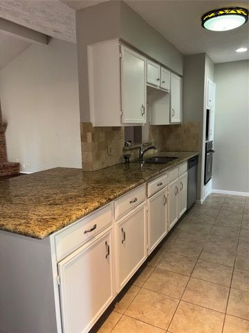 25302 Thistlewaite Lane, Spring, TX 77373