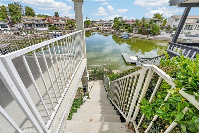 30579 Seahorse Circle, Canyon Lake, CA 92587