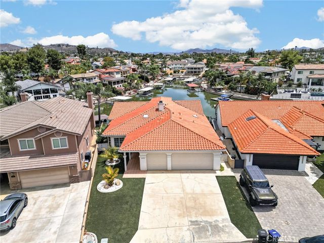 30579 Seahorse Circle, Canyon Lake, CA 92587
