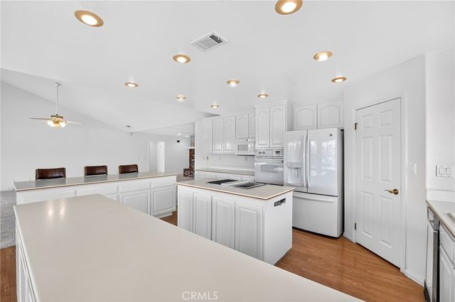 30579 Seahorse Circle, Canyon Lake, CA 92587