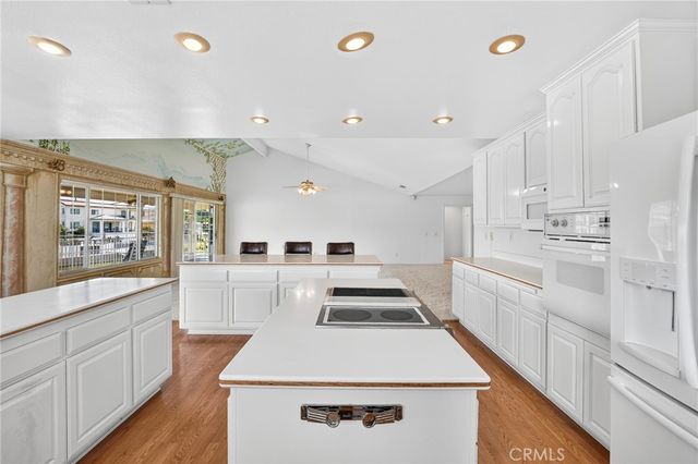 30579 Seahorse Circle, Canyon Lake, CA 92587