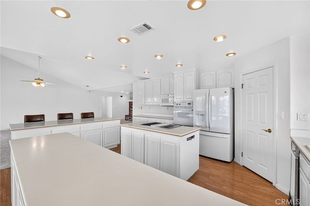 30579 Seahorse Circle, Canyon Lake, CA 92587