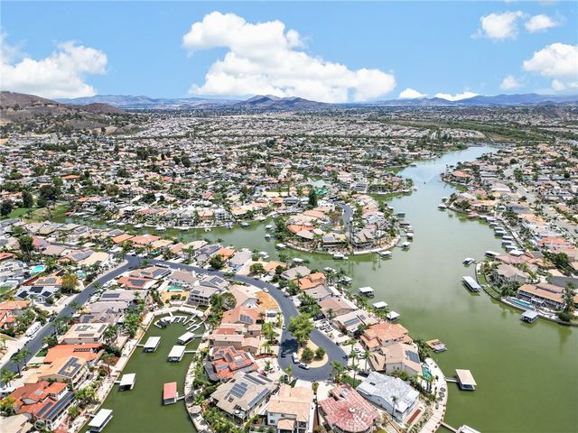 30579 Seahorse Circle, Canyon Lake, CA 92587