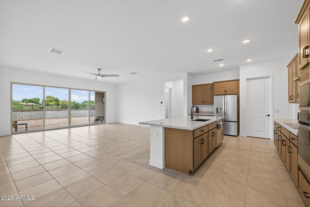 346 W Flax Drive, San Tan Valley, AZ 85140