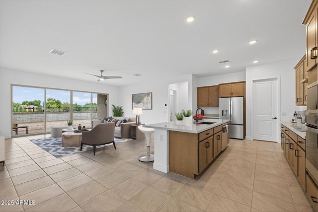 346 W Flax Drive, San Tan Valley, AZ 85140