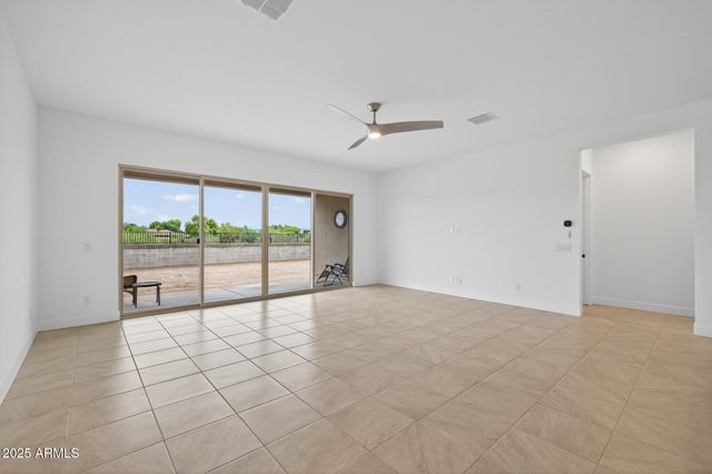 346 W Flax Drive, San Tan Valley, AZ 85140