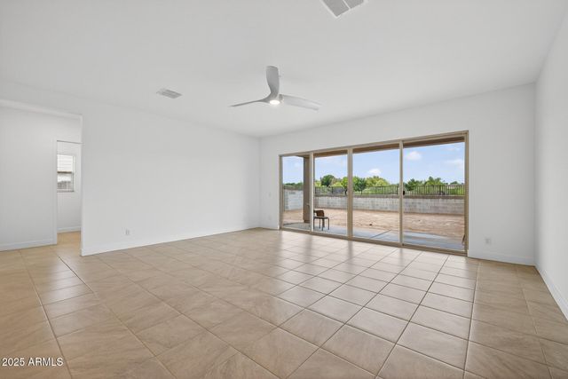 346 W Flax Drive, San Tan Valley, AZ 85140