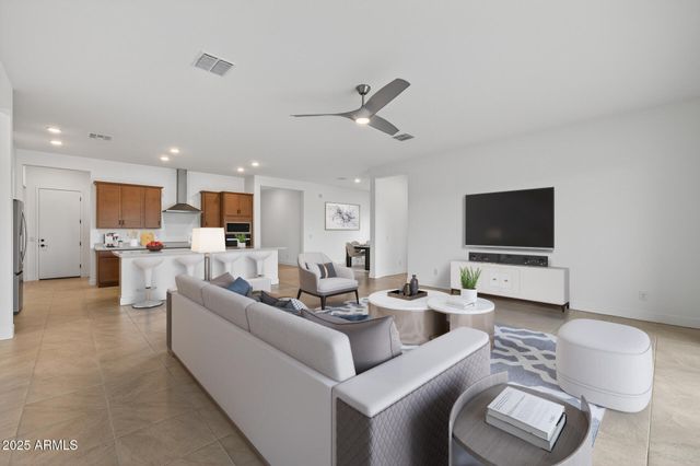 346 W Flax Drive, San Tan Valley, AZ 85140