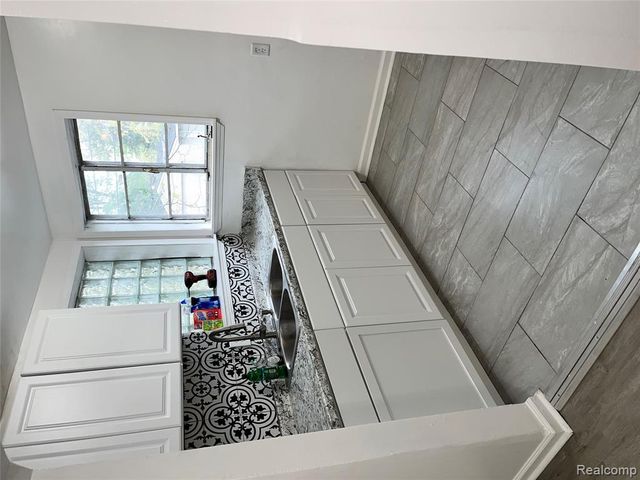 247 W Brentwood Street, Detroit, MI 48203