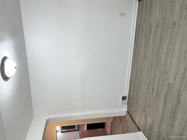 247 W Brentwood Street, Detroit, MI 48203