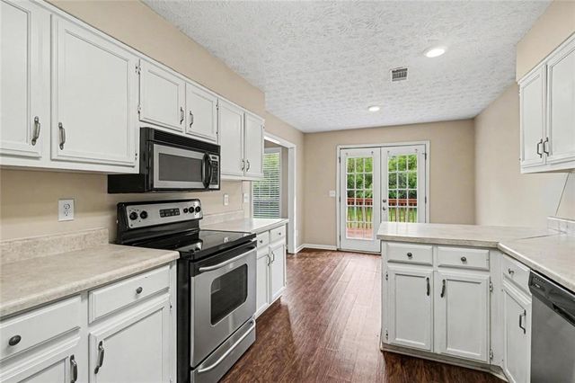 4615 Wheeler Creek Drive, Hoschton, GA 30548