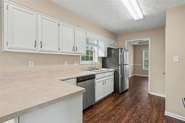 4615 Wheeler Creek Drive, Hoschton, GA 30548