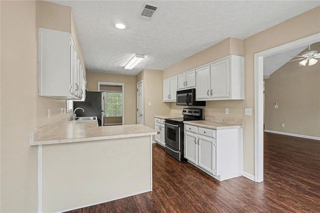 4615 Wheeler Creek Drive, Hoschton, GA 30548