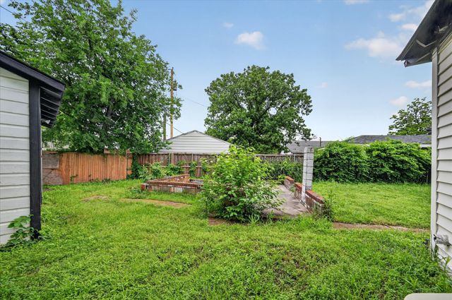 7960 Olusta Drive, Dallas, TX 75217