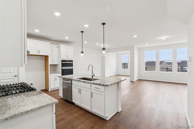 1462 Superior Drive, Milford, MI 48381