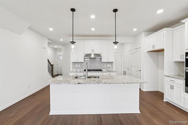 1462 Superior Drive, Milford, MI 48381