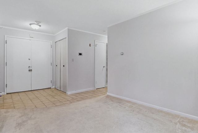 1002 Paradise Rd 1C, Swampscott, MA 01907