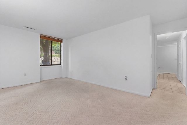 1002 Paradise Rd 1C, Swampscott, MA 01907