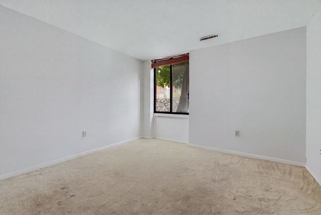 1002 Paradise Rd 1C, Swampscott, MA 01907