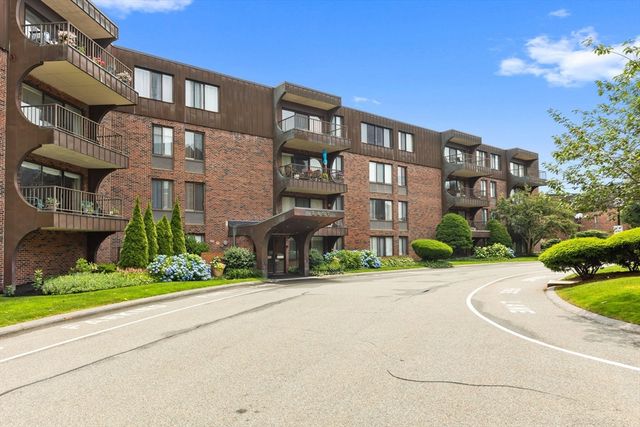 1002 Paradise Rd 1C, Swampscott, MA 01907