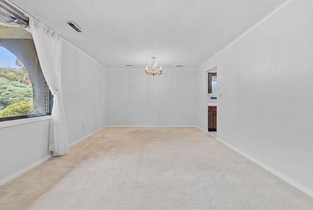 1002 Paradise Rd 1C, Swampscott, MA 01907