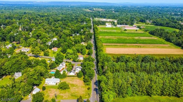 34 Leiv Eirikson Ave, Franklin Twp., NJ 08540