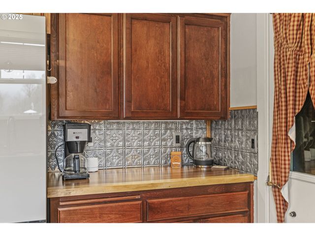 1223 ISLAND Way, North Bonneville, WA 98639