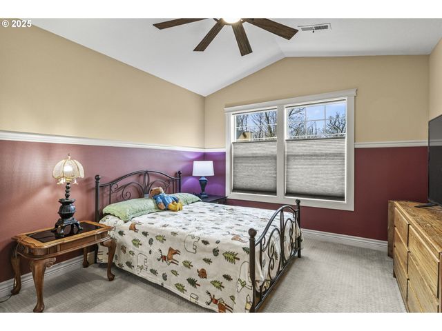 1223 ISLAND Way, North Bonneville, WA 98639