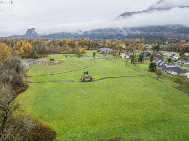 1223 ISLAND Way, North Bonneville, WA 98639