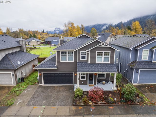 1223 ISLAND Way, North Bonneville, WA 98639