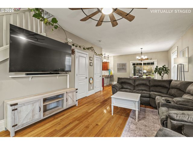 1223 ISLAND Way, North Bonneville, WA 98639