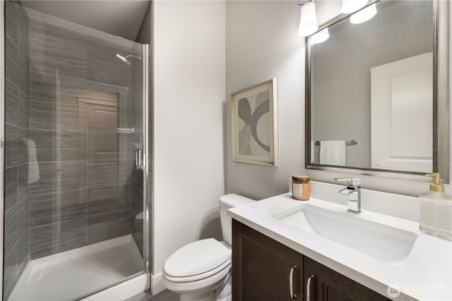 17468 NE 123rd Way, Redmond, WA 98052