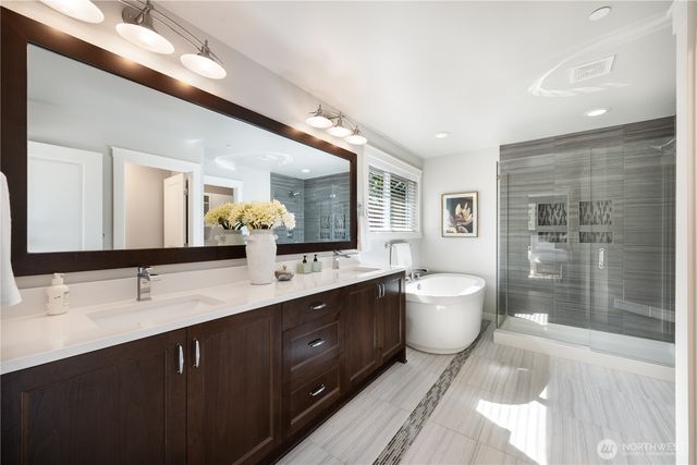 17468 NE 123rd Way, Redmond, WA 98052