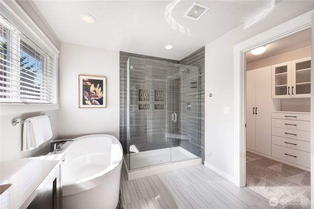 17468 NE 123rd Way, Redmond, WA 98052