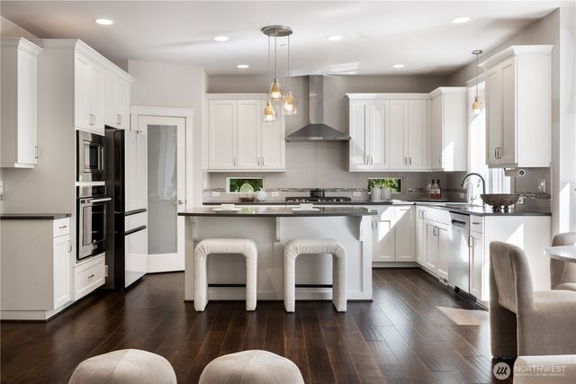 17468 NE 123rd Way, Redmond, WA 98052