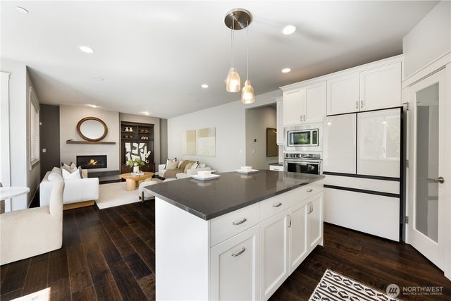 17468 NE 123rd Way, Redmond, WA 98052