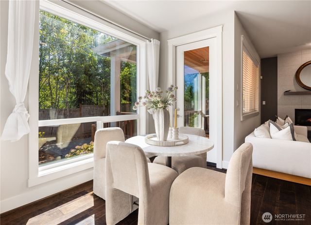 17468 NE 123rd Way, Redmond, WA 98052
