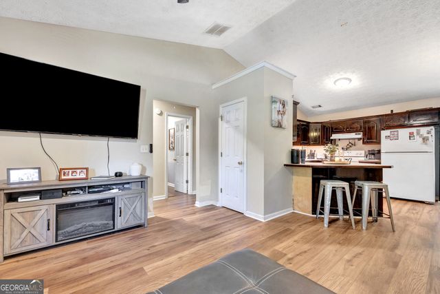 95 Hunters Trace, Covington, GA 30014