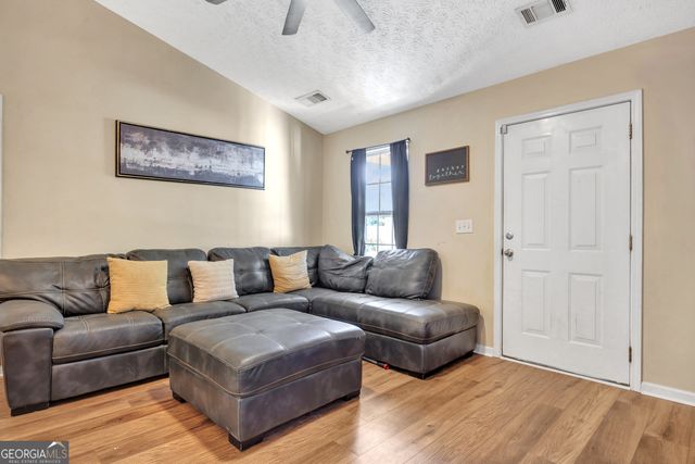 95 Hunters Trace, Covington, GA 30014