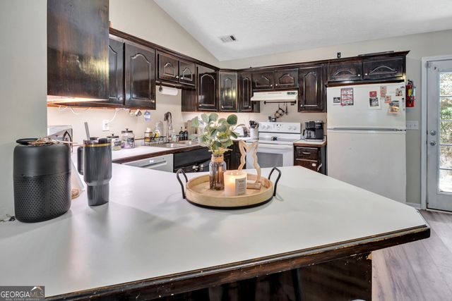 95 Hunters Trace, Covington, GA 30014
