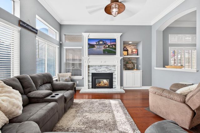 836 Sequoia Ct, Lodi, CA 95242