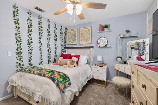 836 Sequoia Ct, Lodi, CA 95242