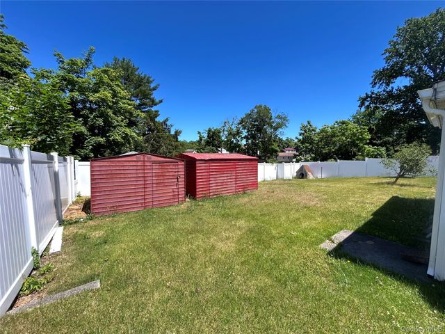 465 Saint Johns Street, Central Islip, NY 11722