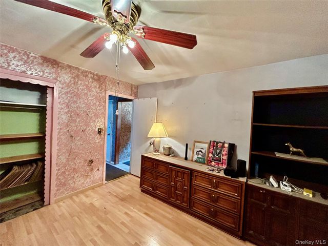 465 Saint Johns Street, Central Islip, NY 11722