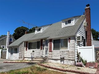 465 Saint Johns Street, Central Islip, NY 11722