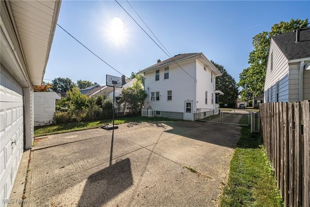 6818 Hampstead Avenue, Parma, OH 44129