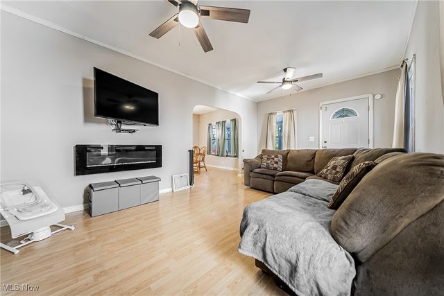 6818 Hampstead Avenue, Parma, OH 44129