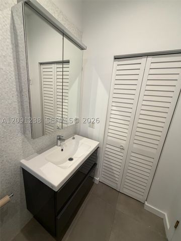 55 Ocean Lane Dr 4024, Key Biscayne, FL 33149