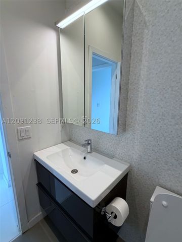 55 Ocean Lane Dr 4024, Key Biscayne, FL 33149